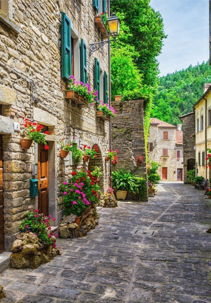 Discover Italy 1 Italian village2